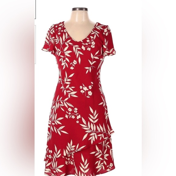 Cold Water Creek Size 6/ Red&White/ Midi Floral Leaf Pattern /Short flow sleeve - Picture 1 of 9